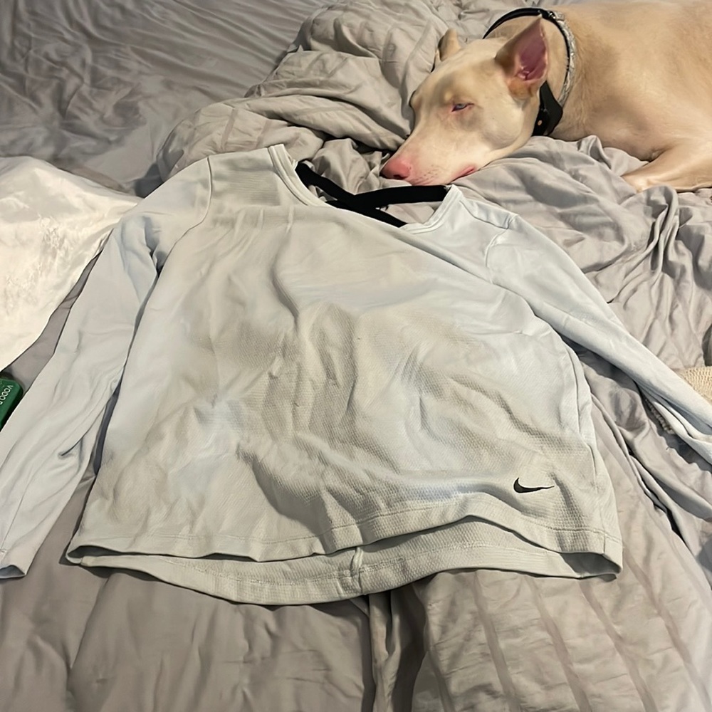 Women’s Nike shirt